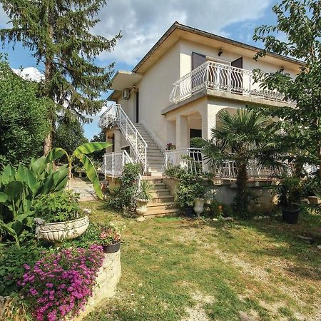 2 Bedroom Pet Friendly Apartment In Lovrecica Extérieur photo