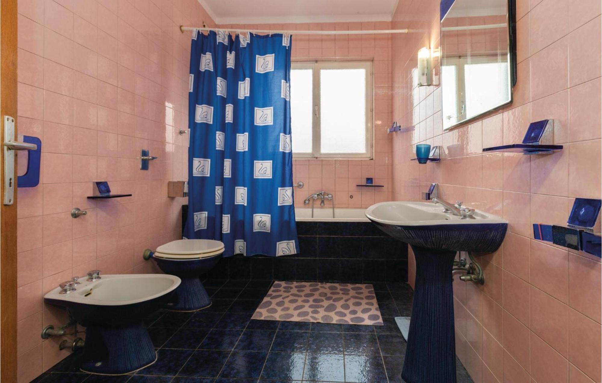 2 Bedroom Pet Friendly Apartment In Lovrecica Extérieur photo